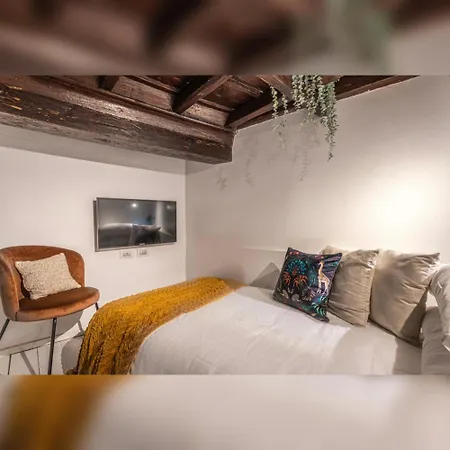 Labanca's Domus Navona 2 *